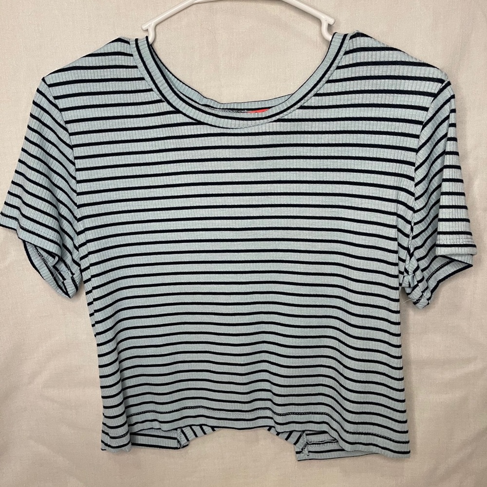 Short sleeve shirt